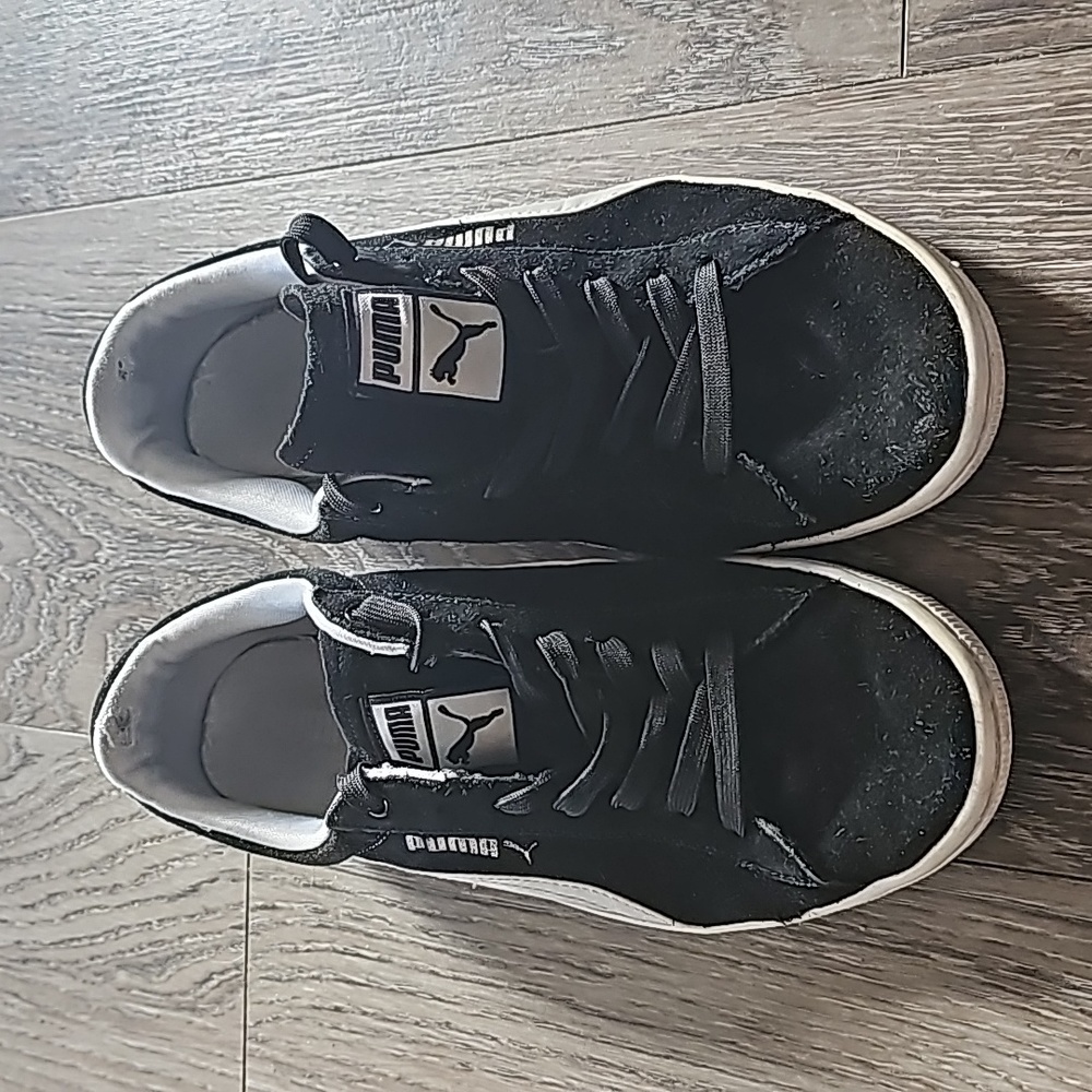 Puma sneaks
